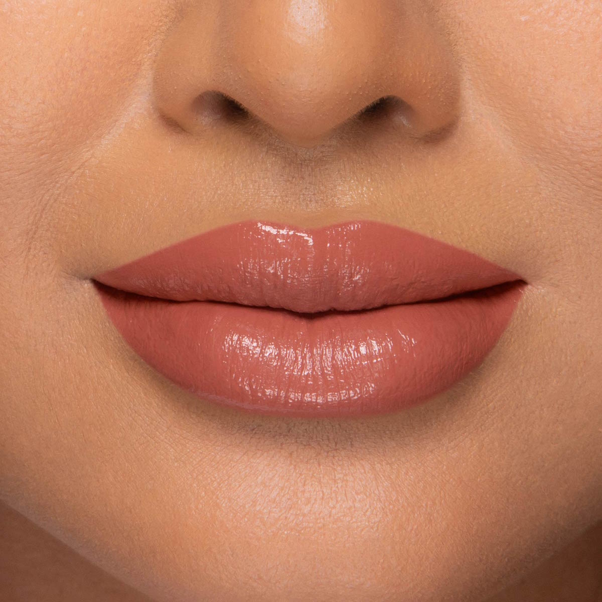 LADY BOLD LIPSTICK  (LABIAL CREMOSO)